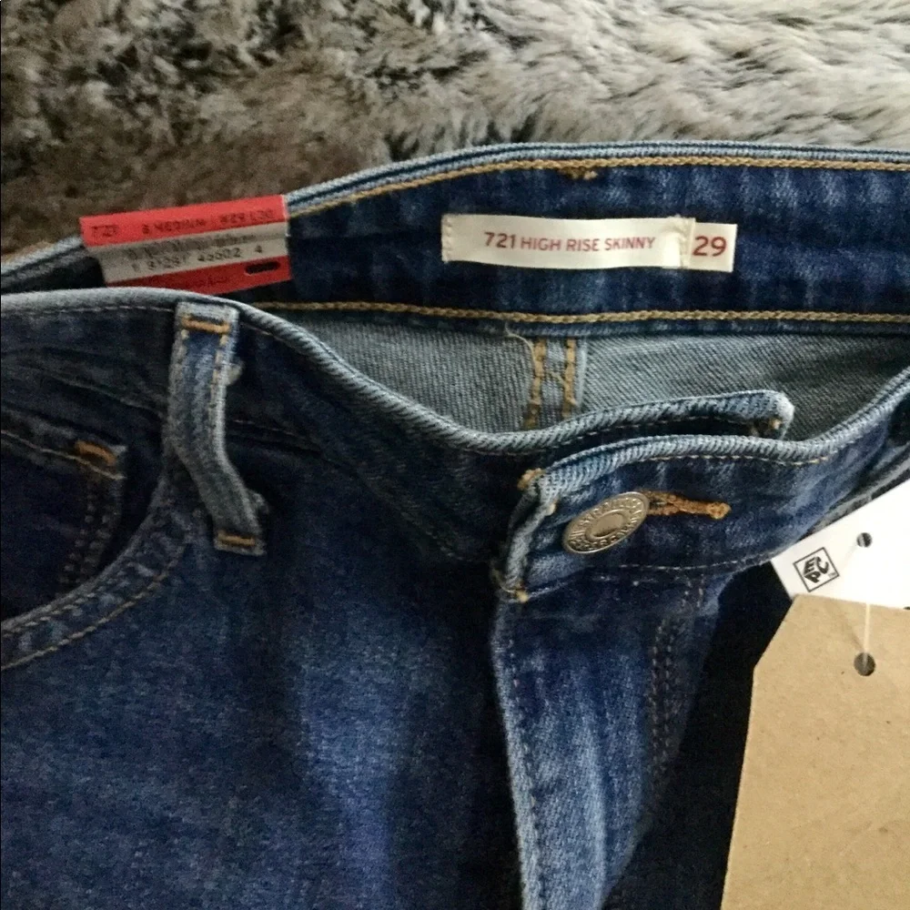 🌹LEVI’S Embroidered 721 High Rise Skinny - Picture 2 of 5
